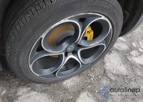 2019 Alfa Romeo Stelvio Ti Lusso Awd z USA, uszkodzony, nr VIN ZASPAKBN5K7C58905